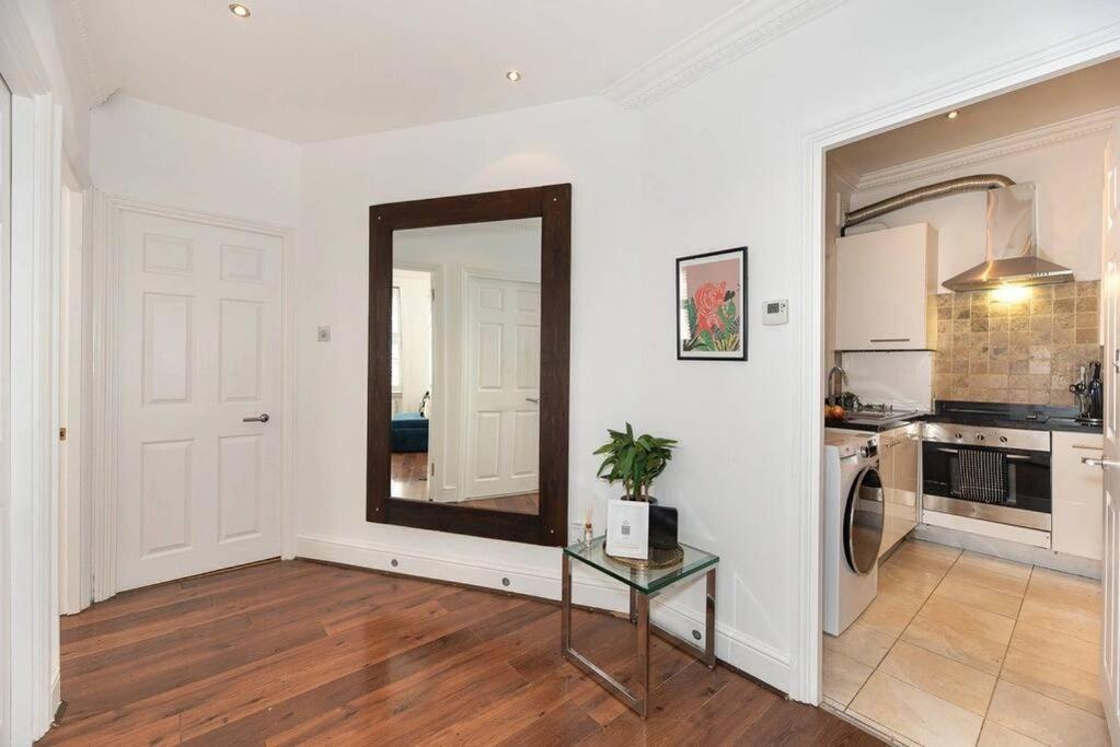 Discover London Central 2 Bedroom In Kensington Eksteriør billede