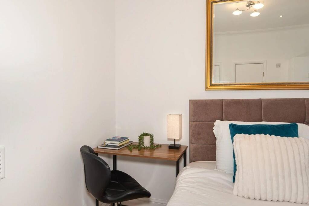 Discover London Central 2 Bedroom In Kensington Eksteriør billede
