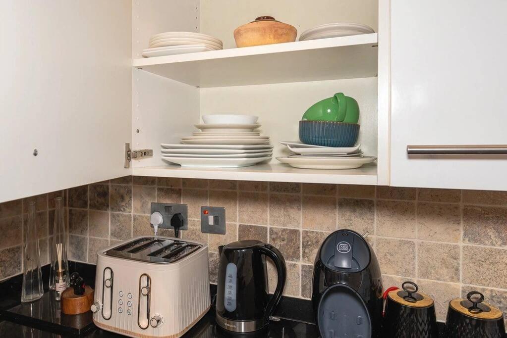 Discover London Central 2 Bedroom In Kensington Eksteriør billede