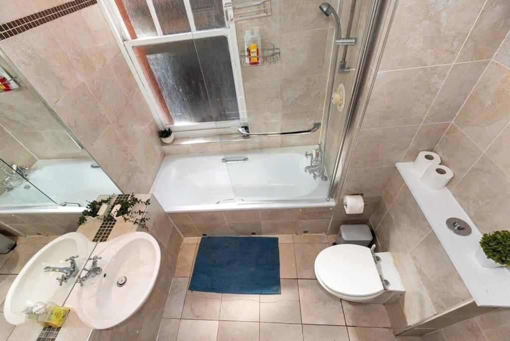 Discover London Central 2 Bedroom In Kensington Eksteriør billede