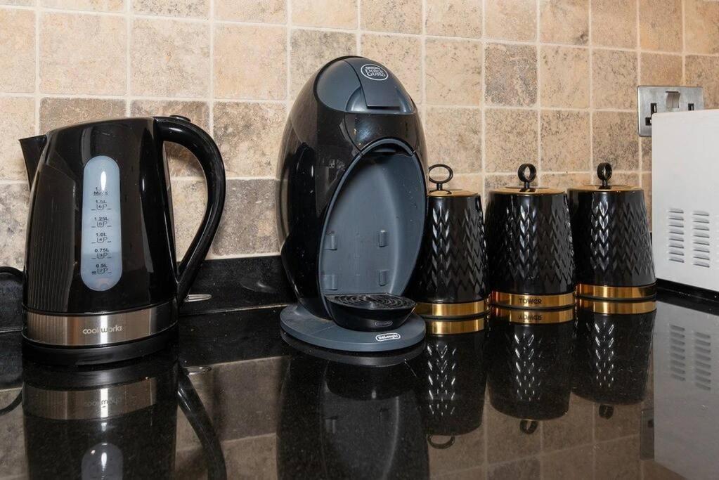 Discover London Central 2 Bedroom In Kensington Eksteriør billede